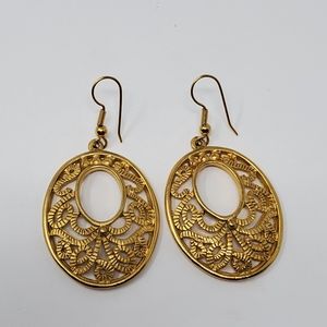 Vintage statement earrings gold tone metal oval ornate decor earrings 1"x1.5"